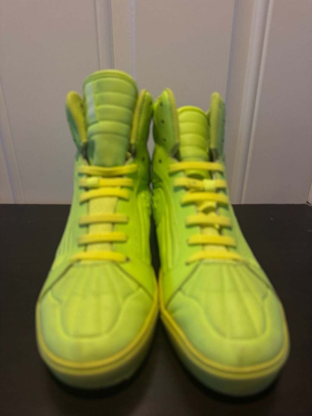 Zumba Street Groove Size 7 Green Leather High Top Sneakers